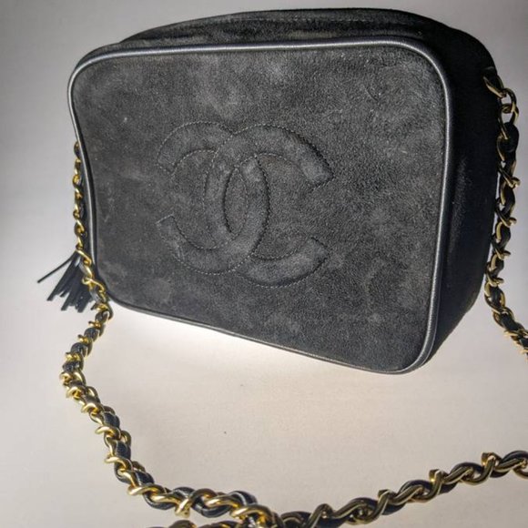 Beautiful Vintage Chanel Velvet Tassel Crossbody Hand Bag in Black/Gold - Picture 9 of 16